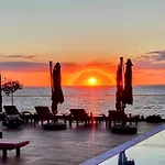 Wave & Wellness Free Parking Apartmán *