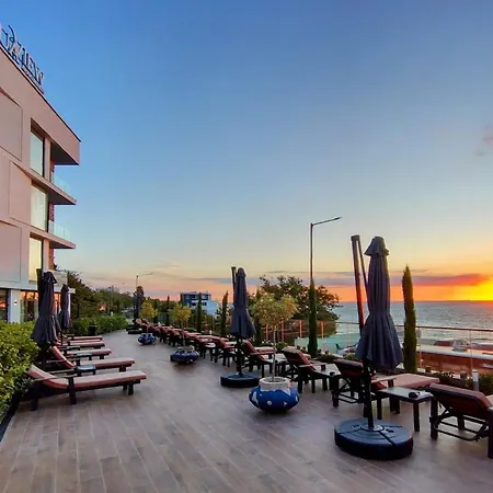 Wave & Wellness Apartment *